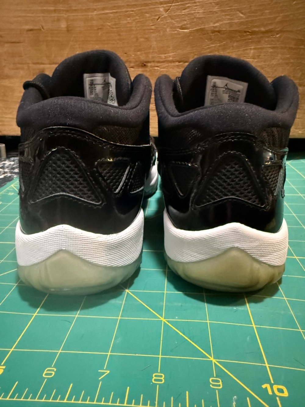 Air Jordan 11 Men’s Size 10 Retro Low Black/White Concord Space Jam 919712-041 - Picture 7 of 10